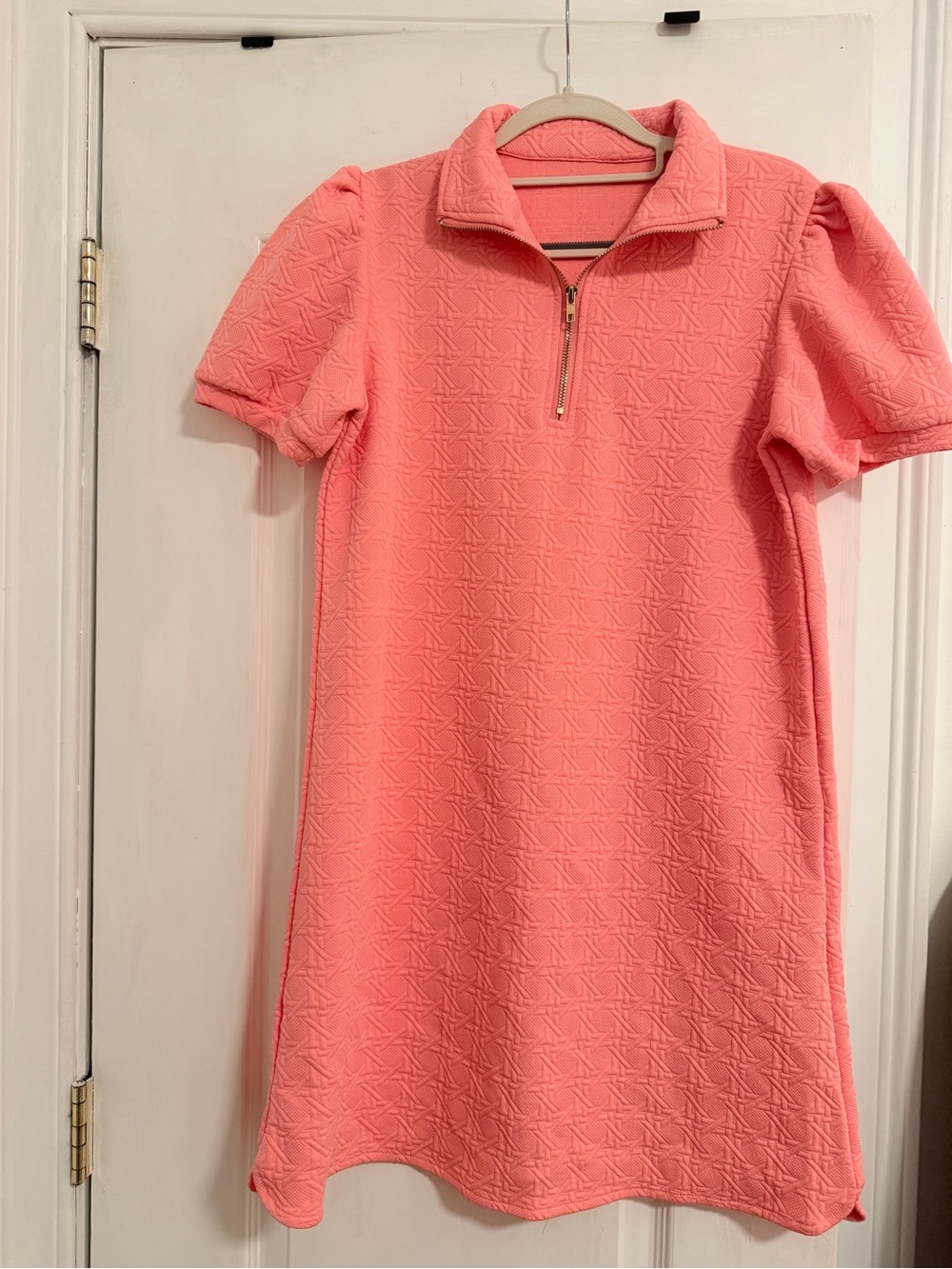 Textured Pink Short-Sleeve Polo Dress with Zip